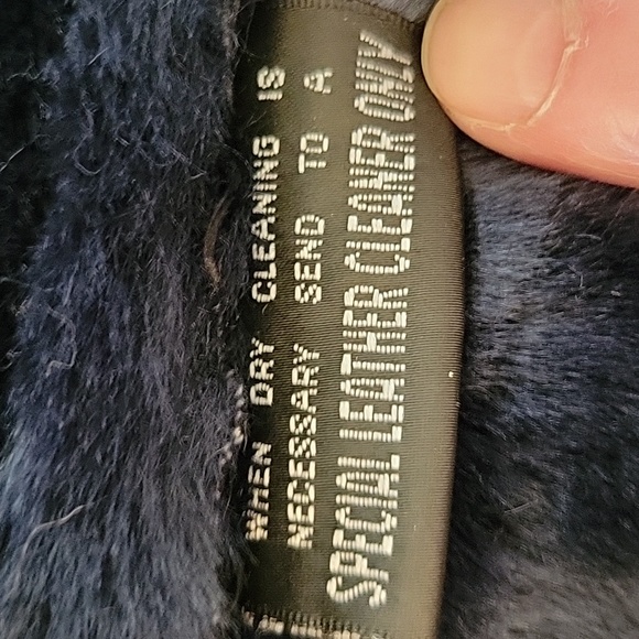 Wilson's Leather Maxima - Picture 7 of 9